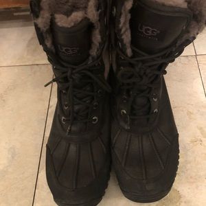 UGG Adirondack Women’s Snowboots